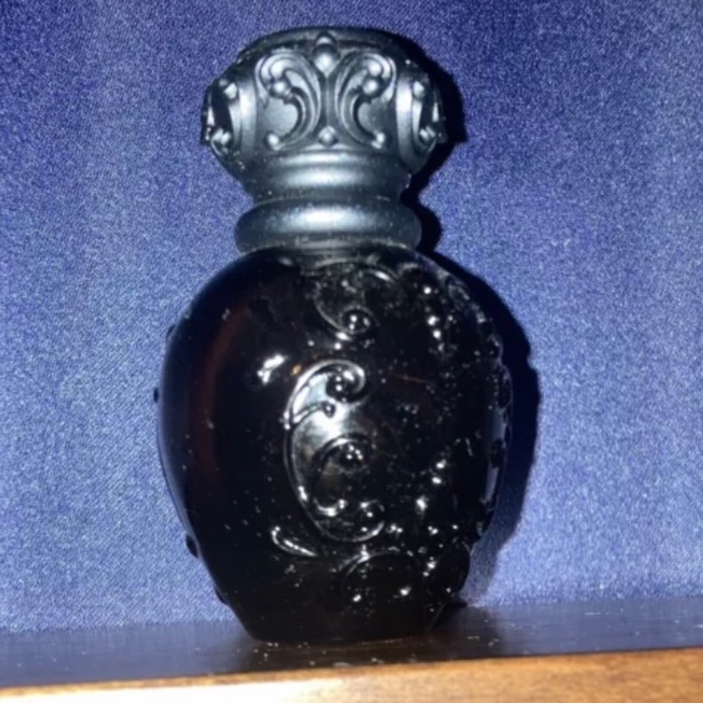 Kay Von D Sinner perfume